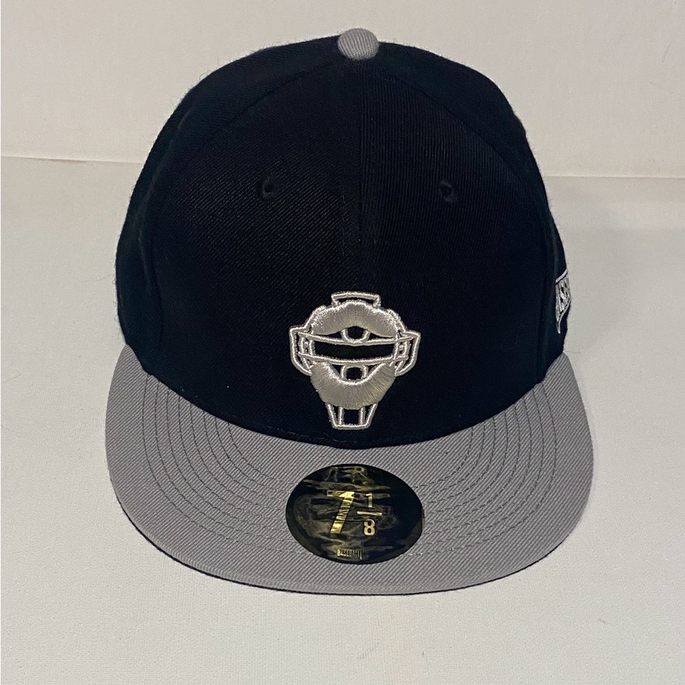 Baseballism Honor Tradition Class Catchers Umpire Mask Logo  Fitted Hat 7 1/8